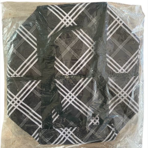 Summer & Rose Wendy Weekender - Picture 2 of 2